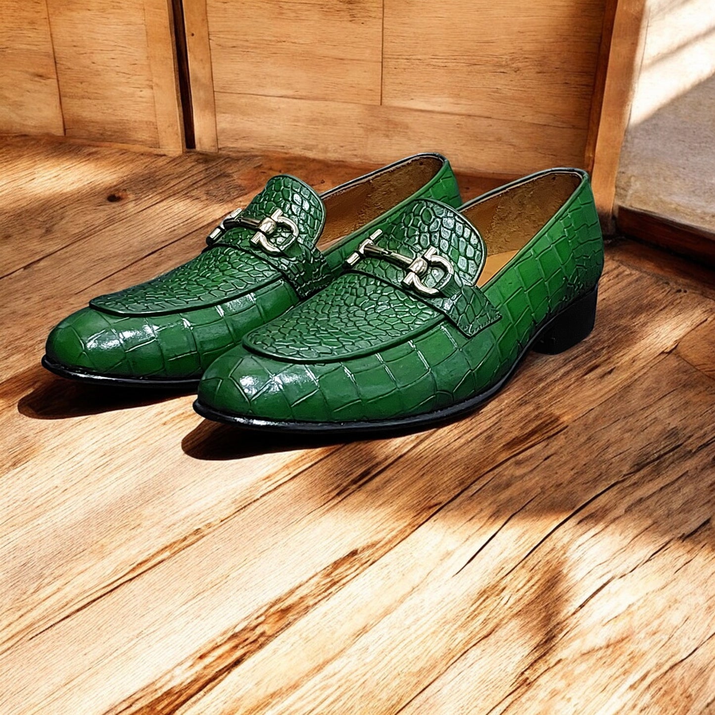 New Men's Handmade Formal Shoes in Green Crocodile Texture